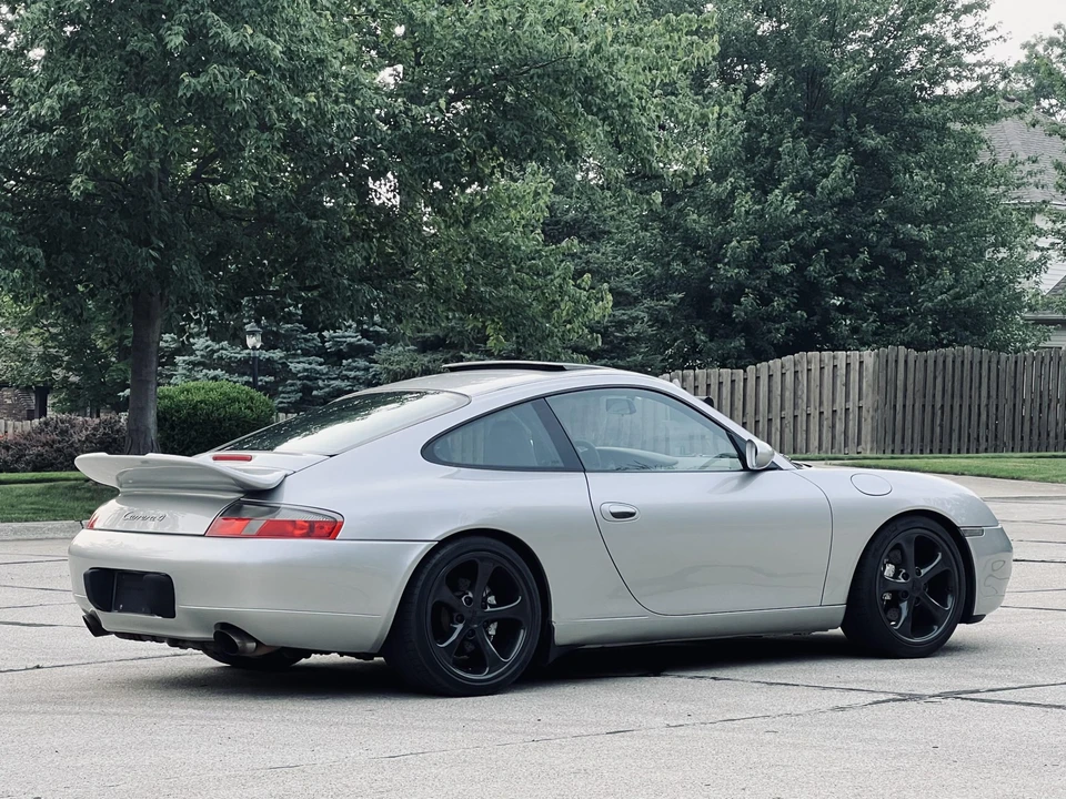1999 Porsche 996 Carrera - Image 17 of 31