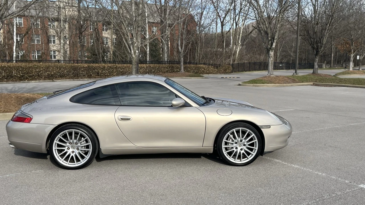 1999 Porsche 996 Carrera - Image 13 of 31