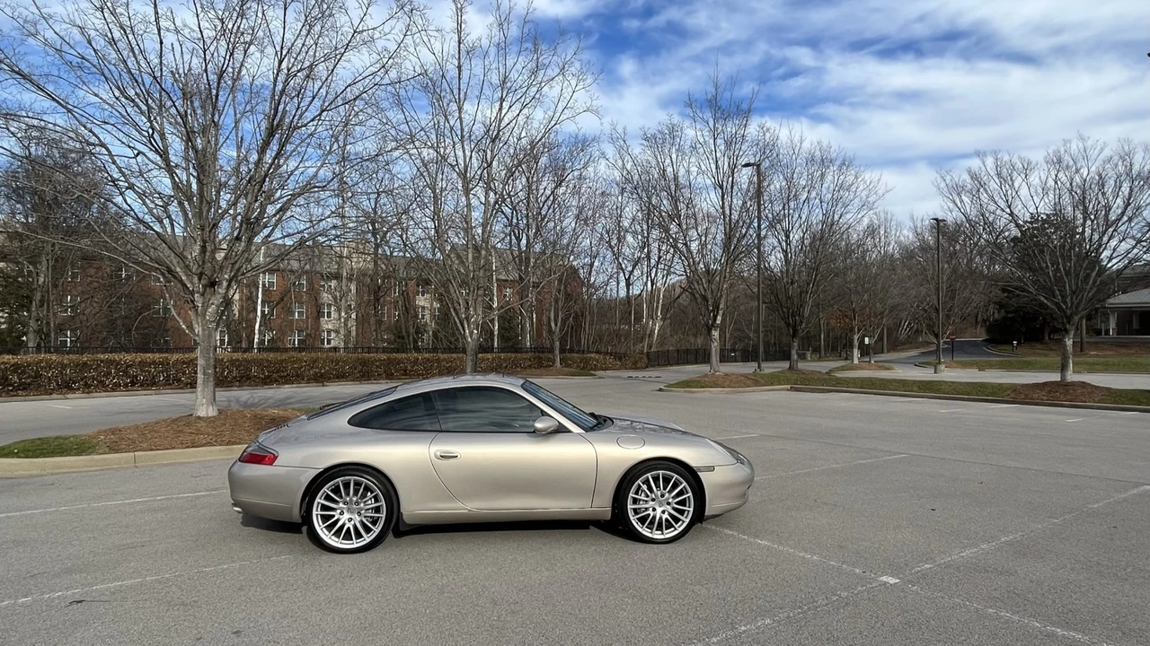 1999 Porsche 996 Carrera - Image 15 of 31