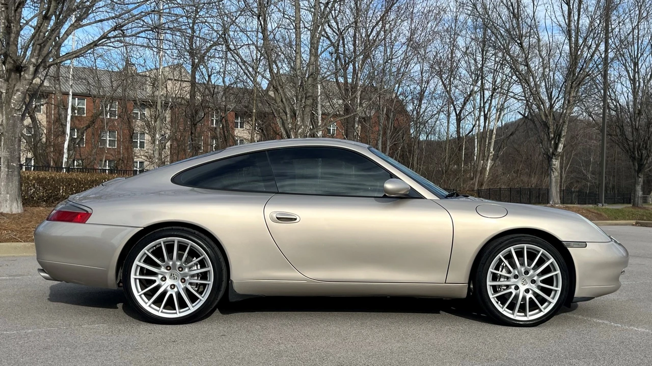 1999 Porsche 996 Carrera - Image 12 of 31
