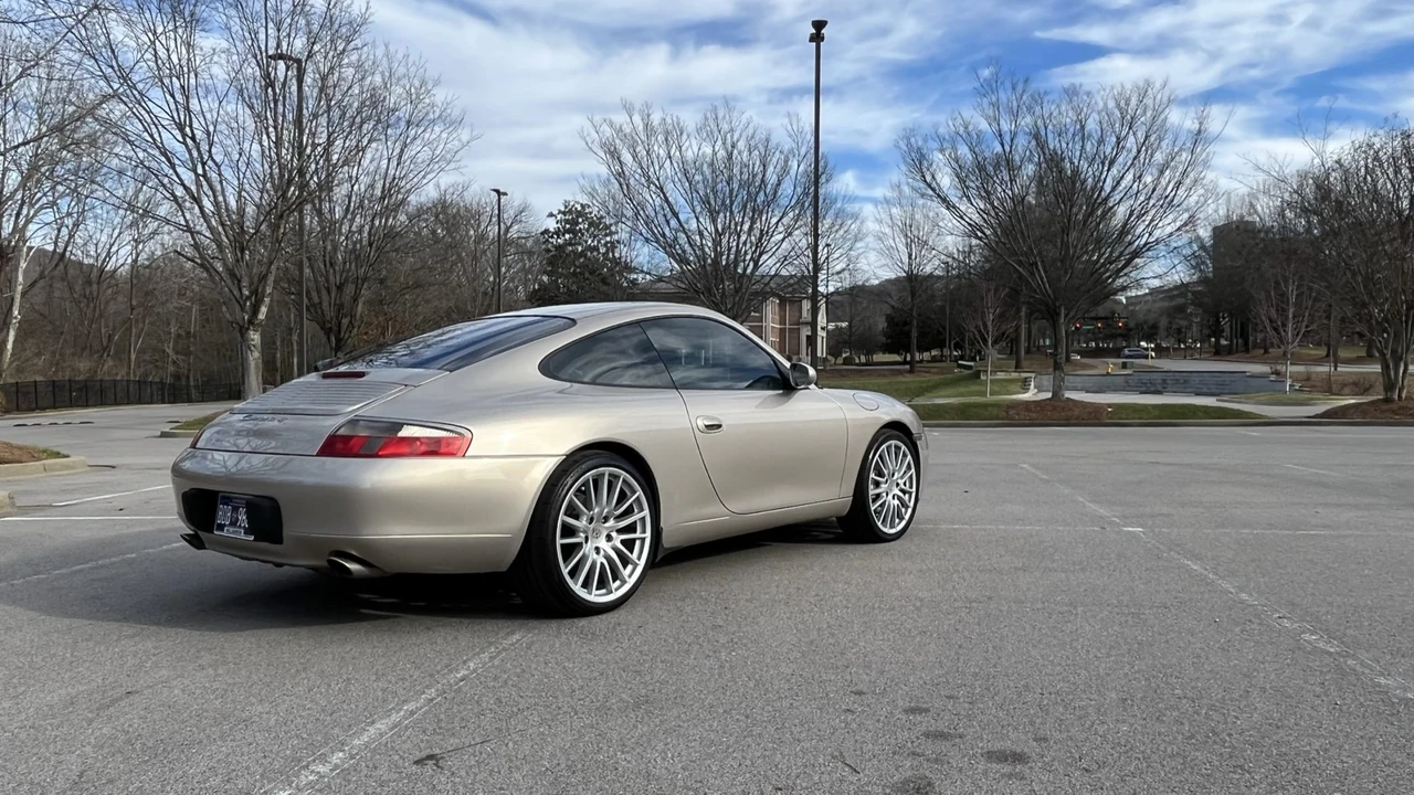 1999 Porsche 996 Carrera - Image 18 of 31