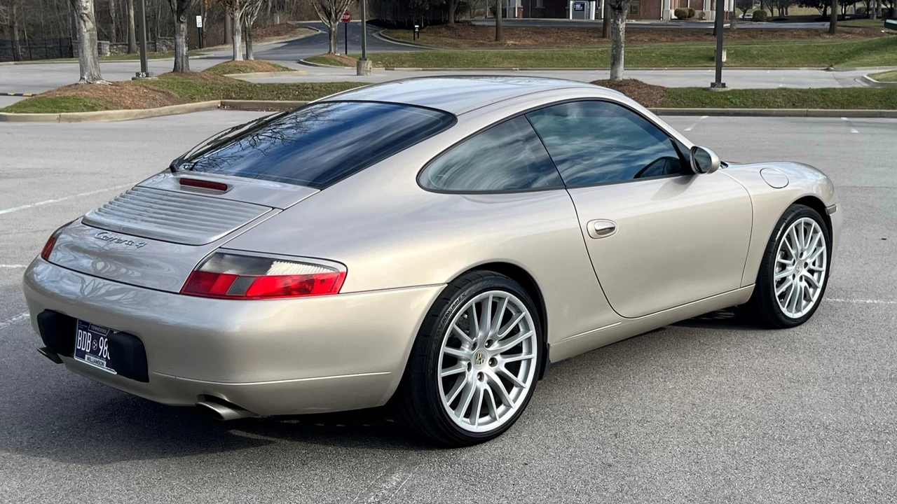 1999 Porsche 996 Carrera - Image 16 of 31