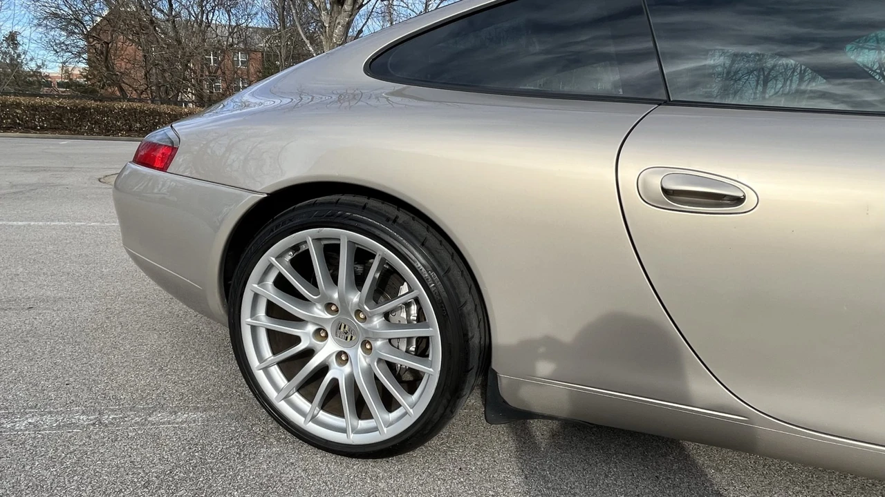 1999 Porsche 996 Carrera - Image 29 of 31