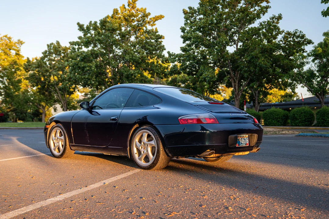 1999 Porsche 996 Carrera 4 - Image 17 of 31