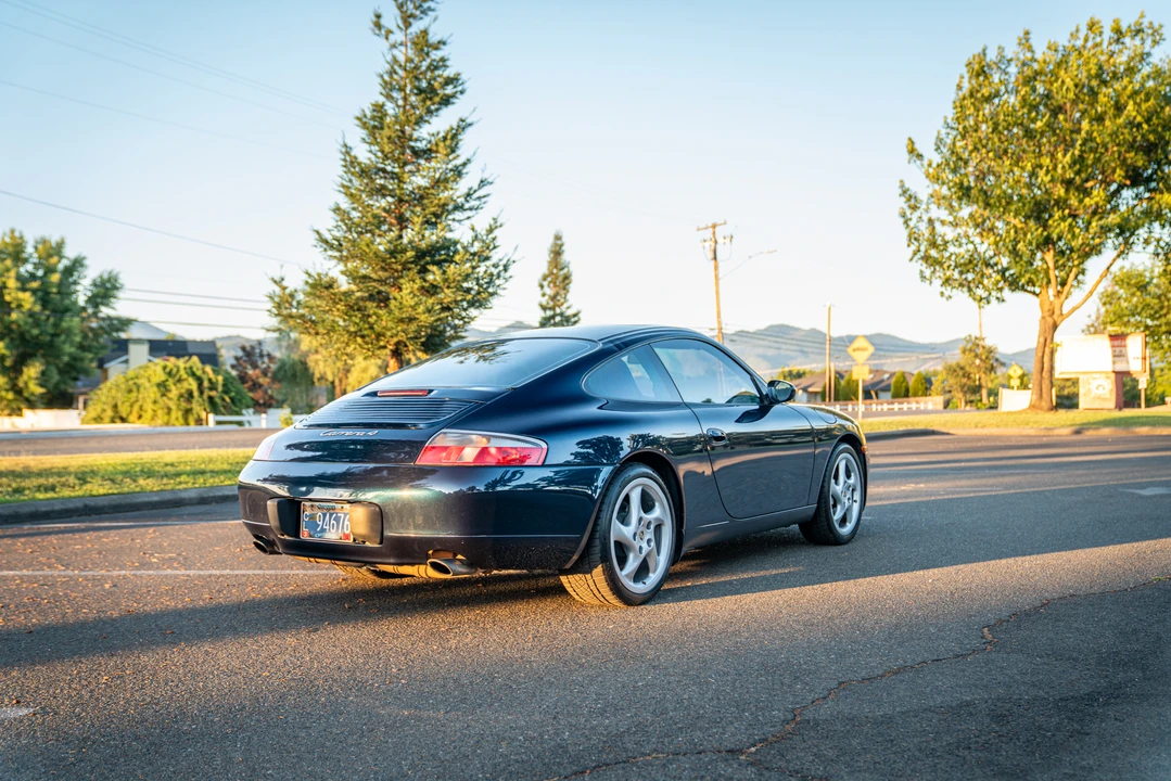 1999 Porsche 996 Carrera 4 - Image 11 of 31