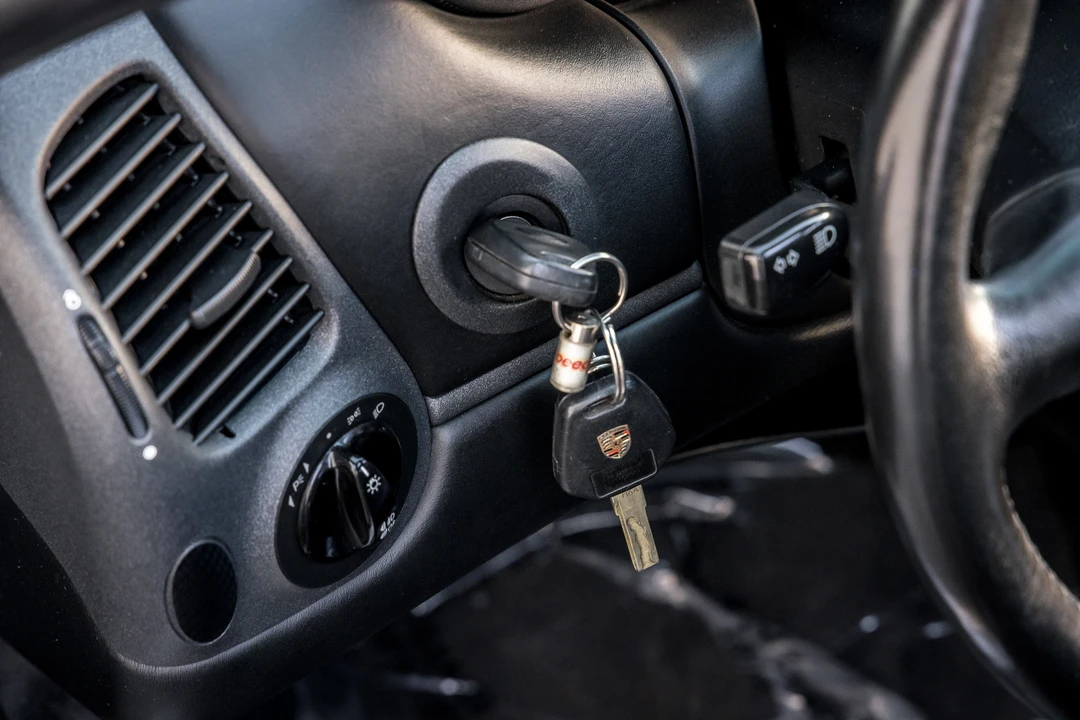 1999 Porsche 996 Carrera - Image 27 of 31