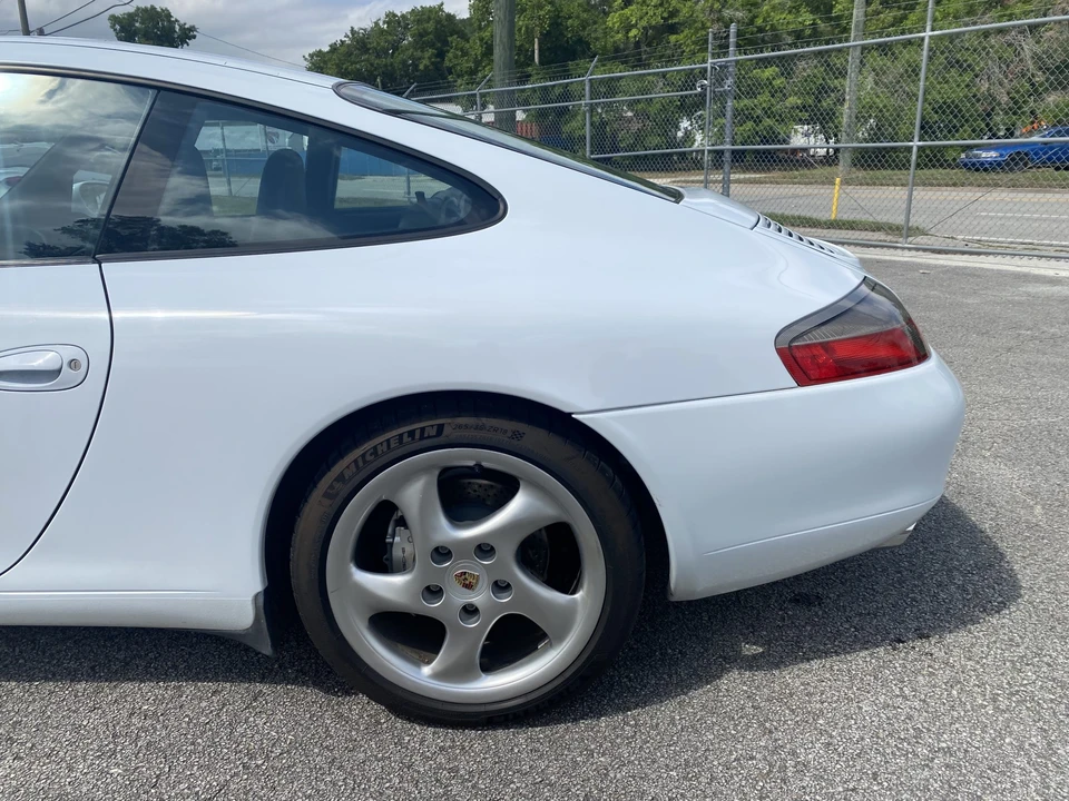 1999 Porsche 996 Carrera - Image 15 of 31