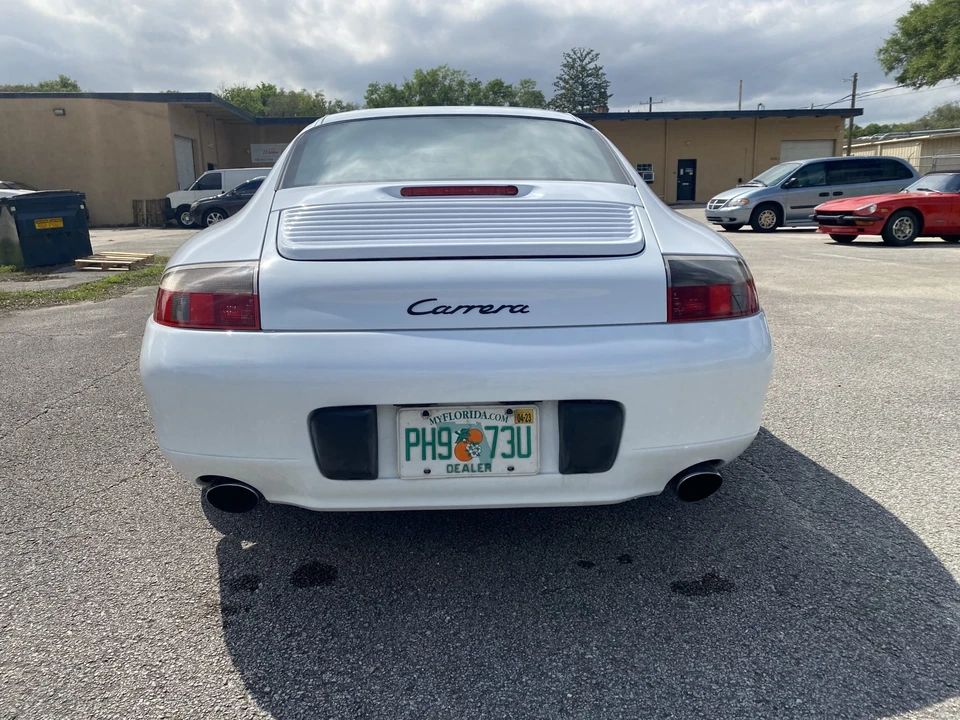 1999 Porsche 996 Carrera - Image 10 of 31