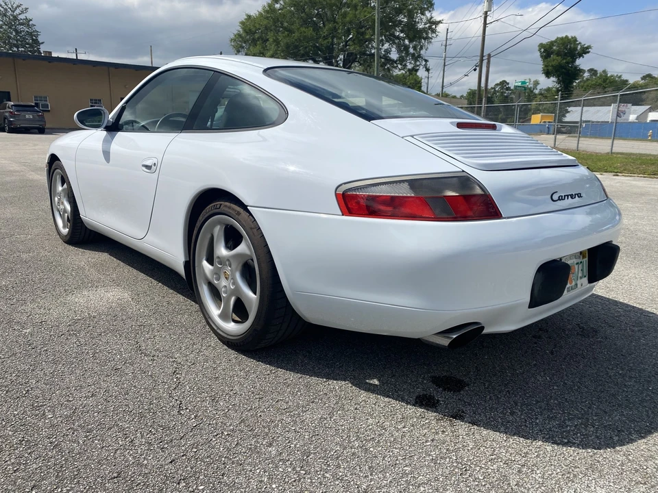1999 Porsche 996 Carrera - Image 11 of 31