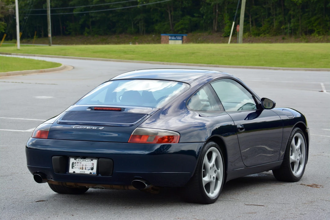 1999 Porsche 996 Carrera - Image 9 of 31