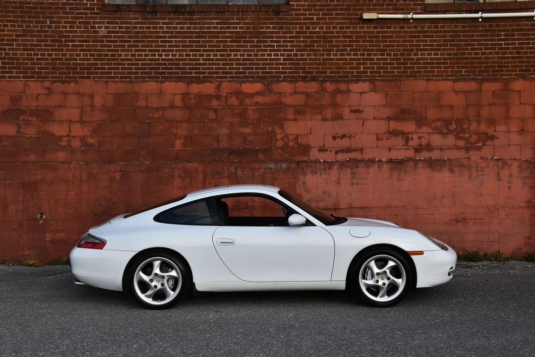 1999 Porsche 996 Carrera - Image 24 of 31
