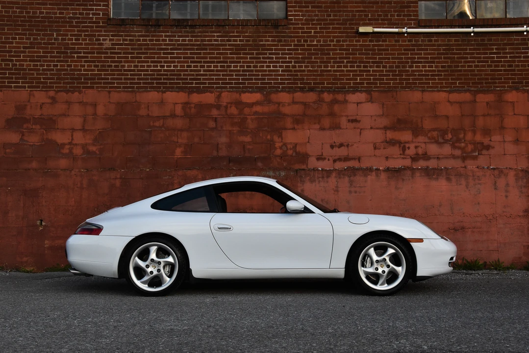 1999 Porsche 996 Carrera - Image 23 of 31