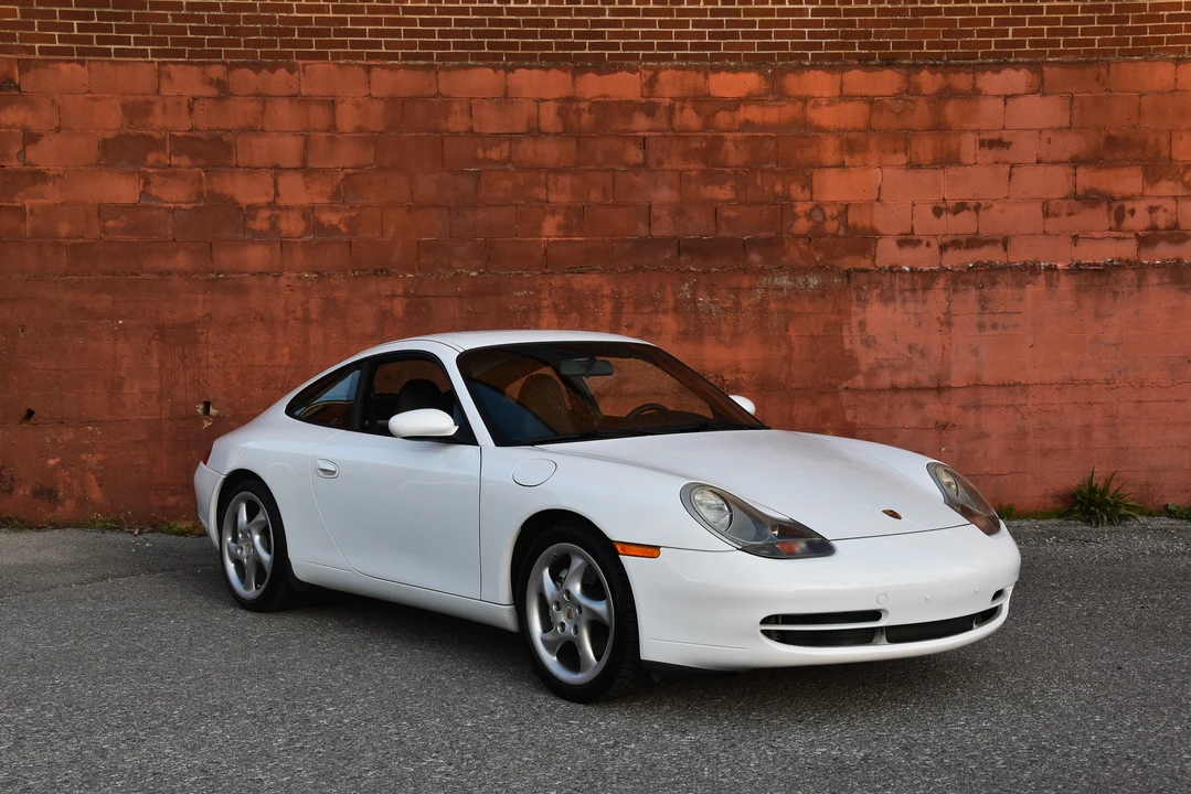 1999 Porsche 996 Carrera - Image 16 of 31