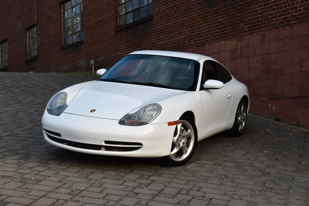 1999 Porsche 996 Carrera - Image 9 of 31