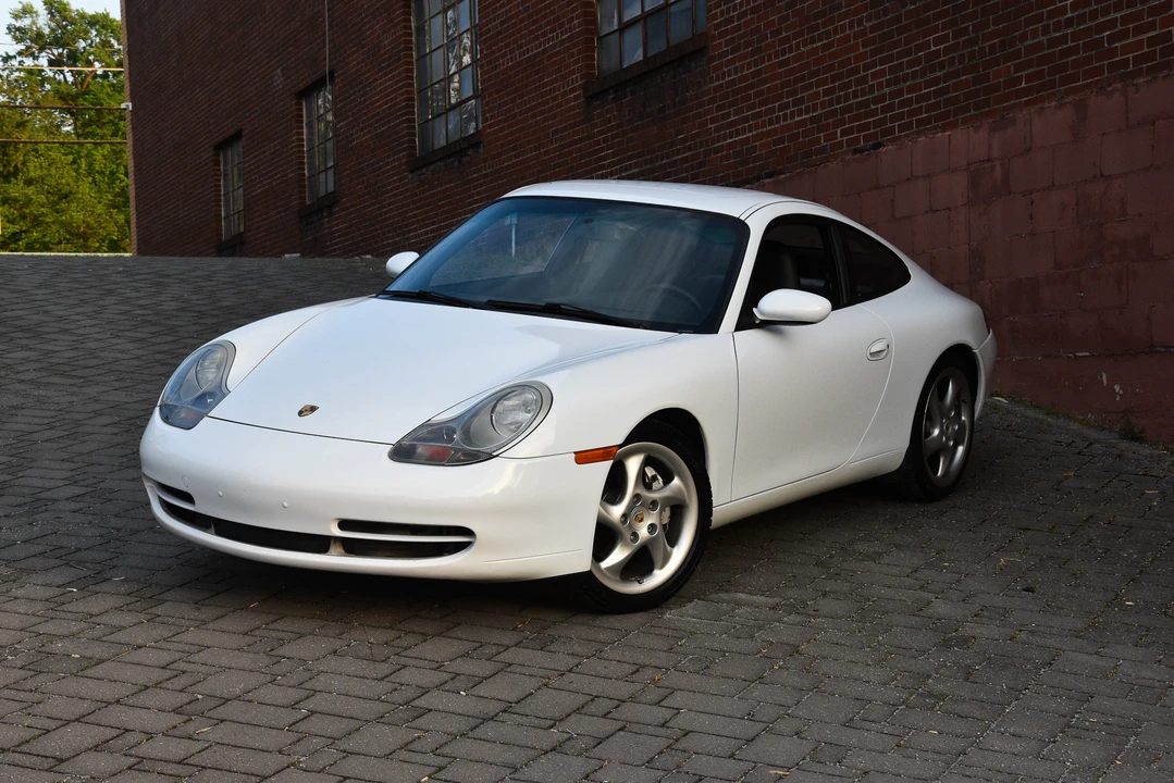 1999 Porsche 996 Carrera - Image 8 of 31