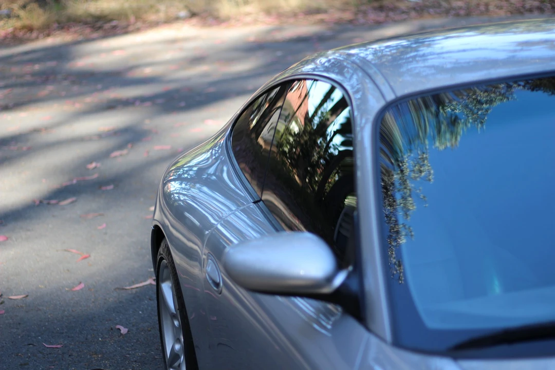 1999 Porsche 996 Carrera - Image 27 of 31