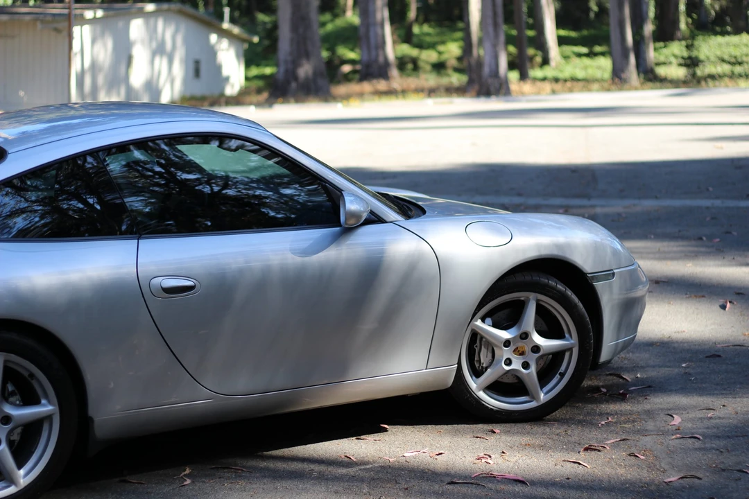 1999 Porsche 996 Carrera - Image 8 of 31