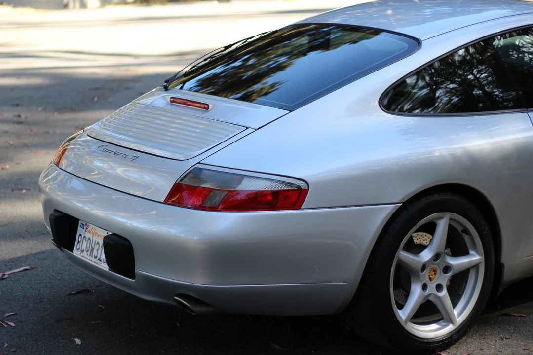 1999 Porsche 996 Carrera - Image 9 of 31