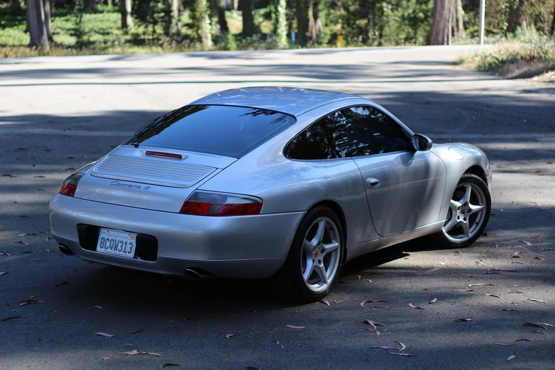 1999 Porsche 996 Carrera - Image 13 of 31