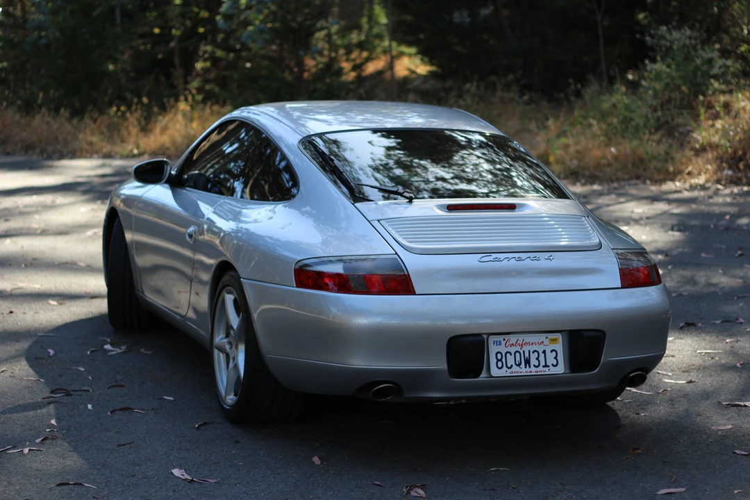 1999 Porsche 996 Carrera - Image 16 of 31
