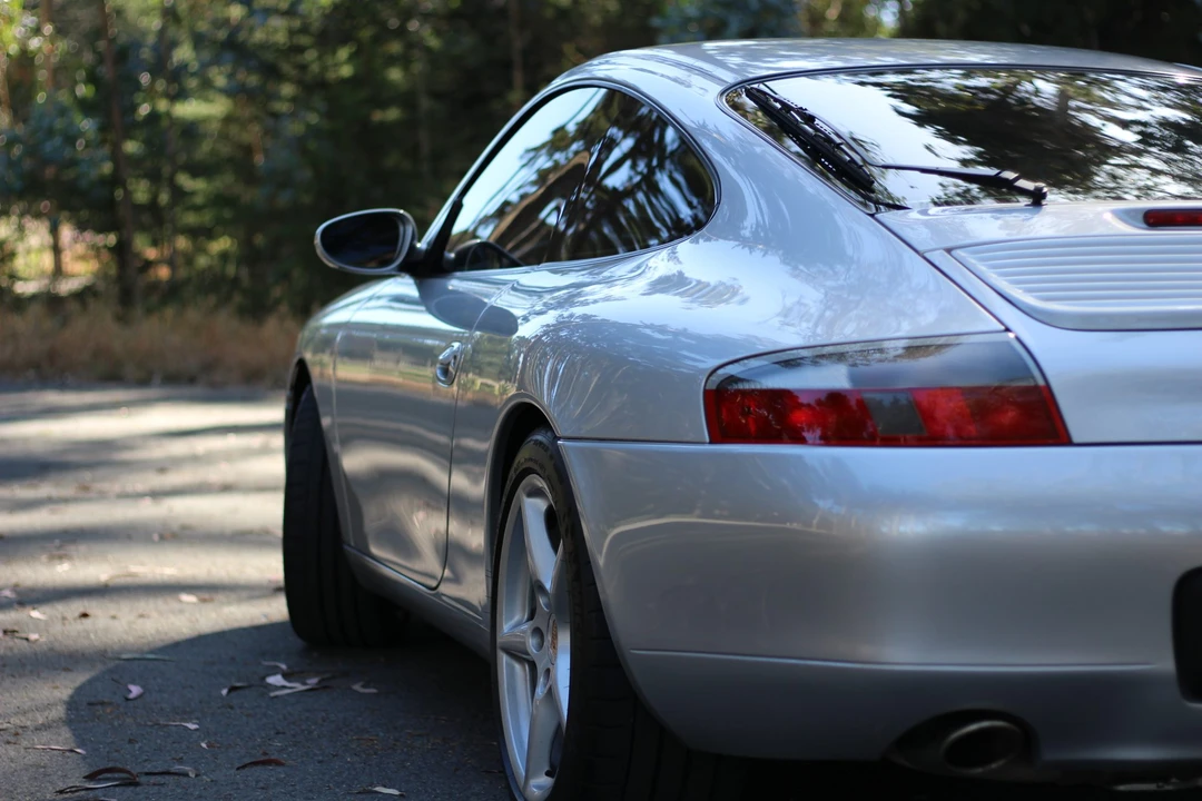 1999 Porsche 996 Carrera - Image 17 of 31