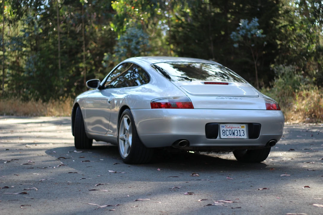 1999 Porsche 996 Carrera - Image 18 of 31