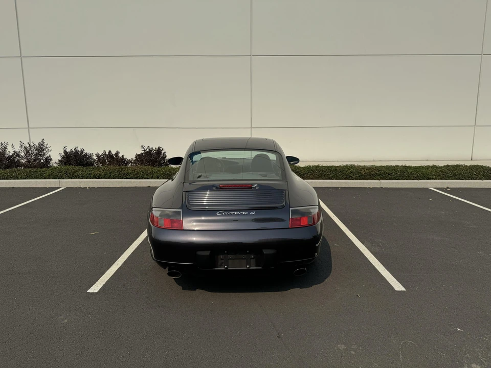 1999 Porsche 996 Carrera - Image 12 of 31