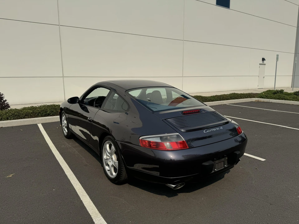 1999 Porsche 996 Carrera - Image 11 of 31