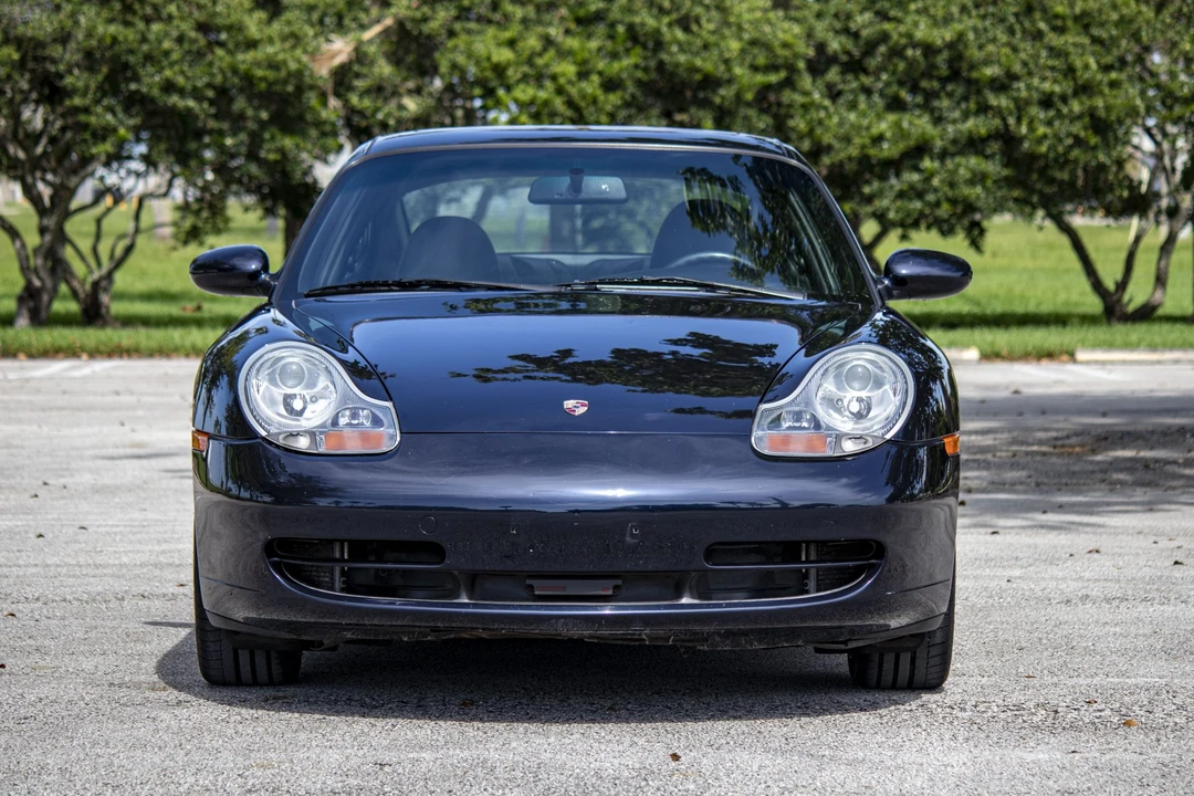 1999 Porsche 996 Carrera - Image 11 of 31