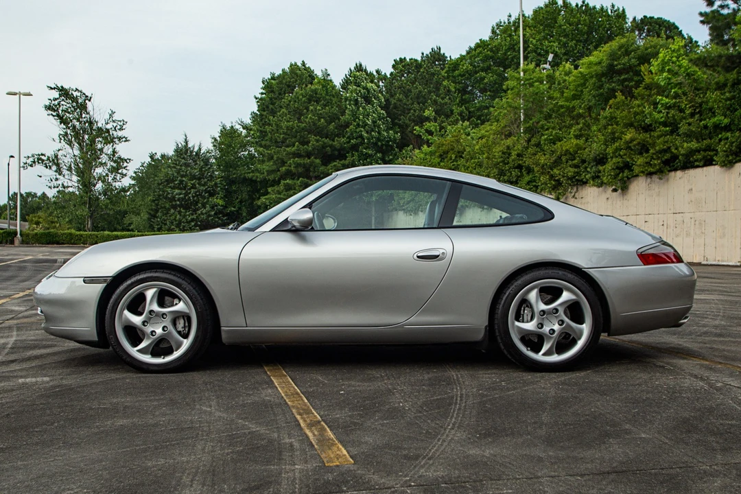 1999 Porsche 996 Carrera - Image 10 of 31