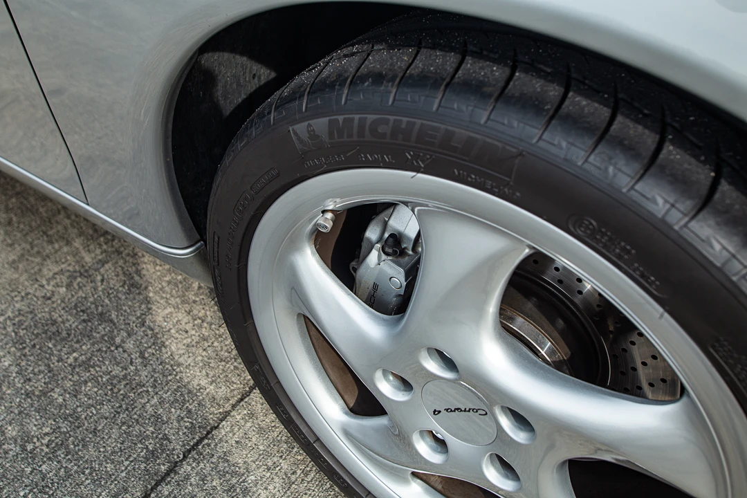 1999 Porsche 996 Carrera - Image 29 of 31