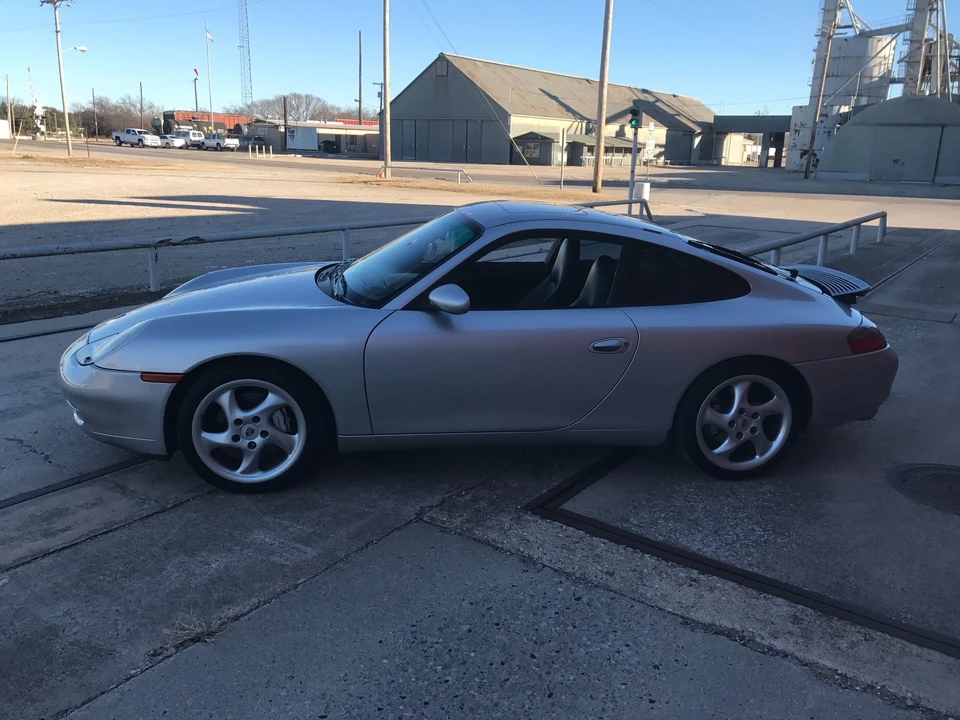 1999 Porsche 996 Carrera - Image 27 of 31
