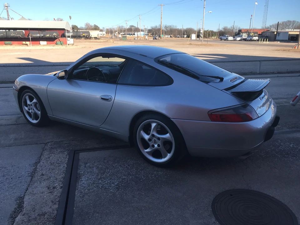 1999 Porsche 996 Carrera - Image 28 of 31