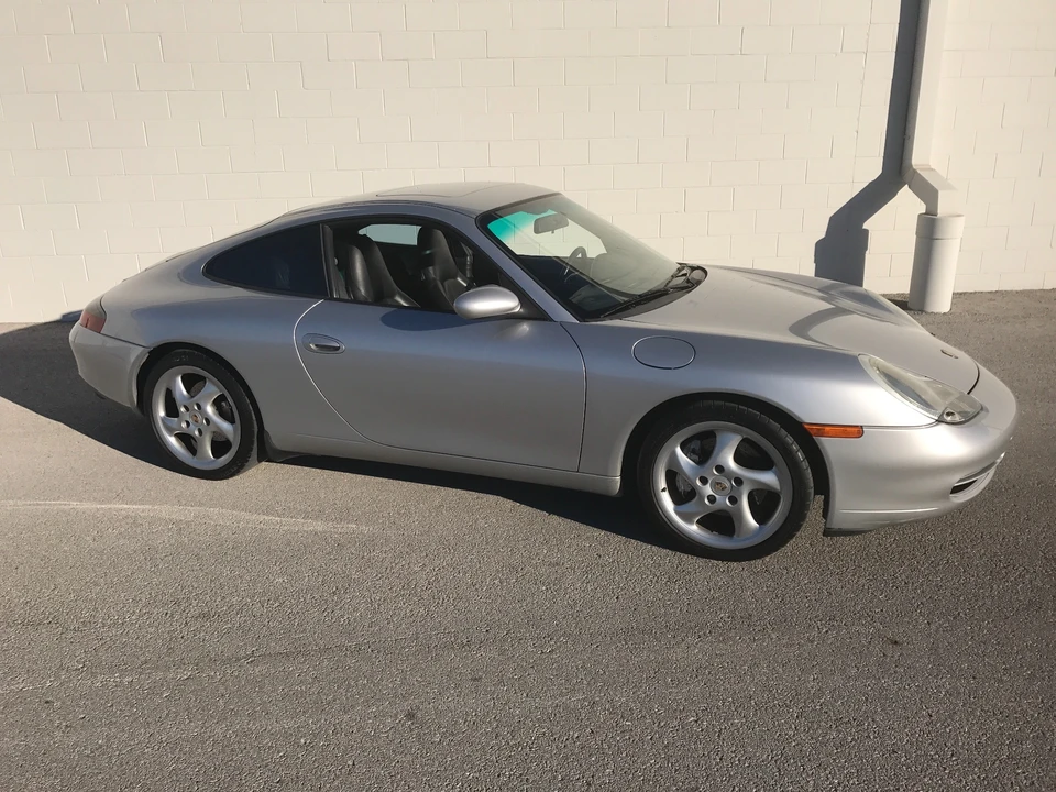 1999 Porsche 996 Carrera - Image 10 of 31
