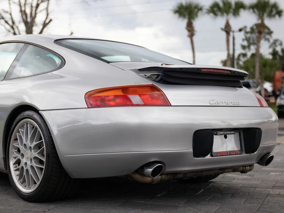 1999 Porsche 996 Carrera 4 - Image 14 of 31