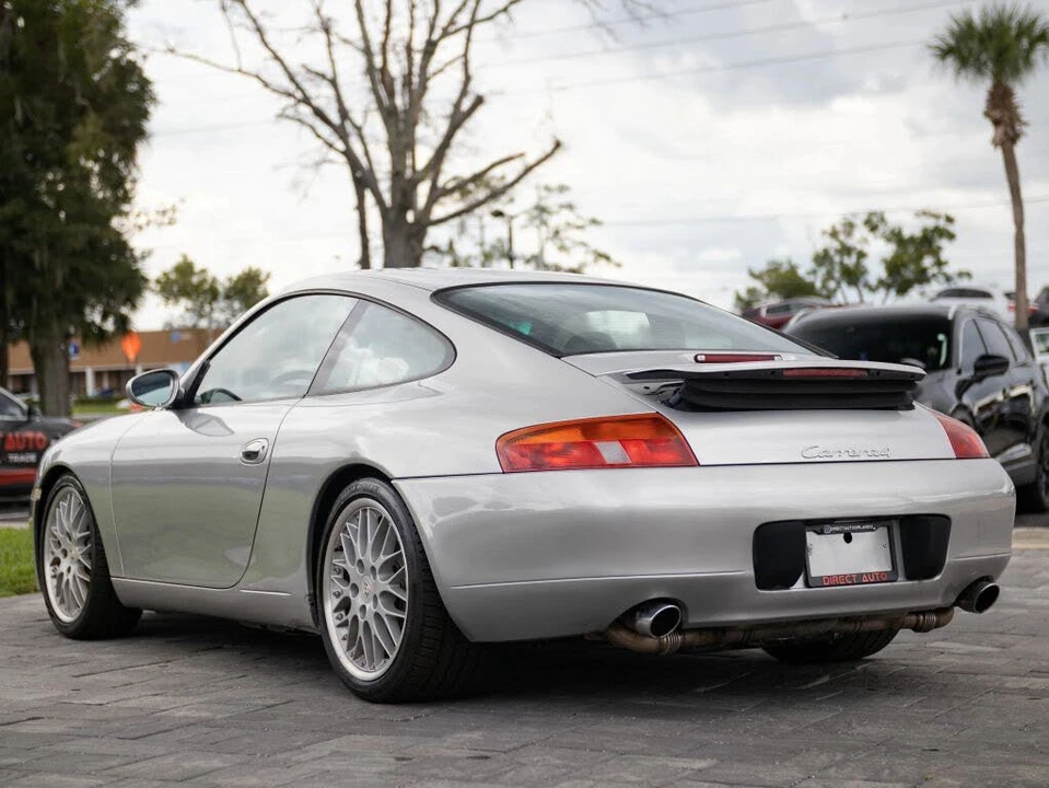 1999 Porsche 996 Carrera 4 - Image 12 of 31
