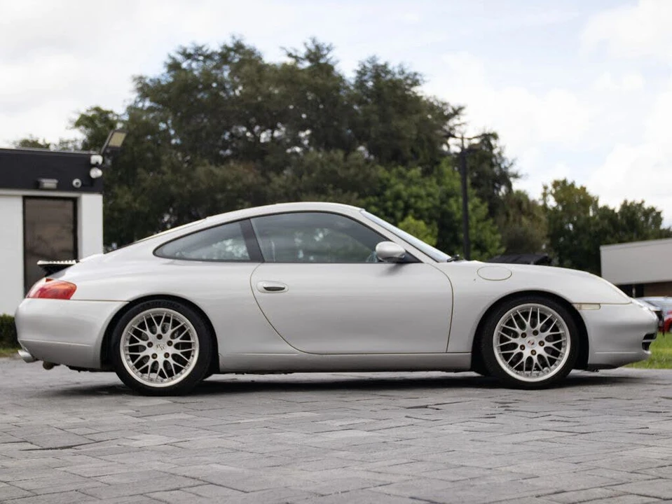 1999 Porsche 996 Carrera 4 - Image 20 of 31