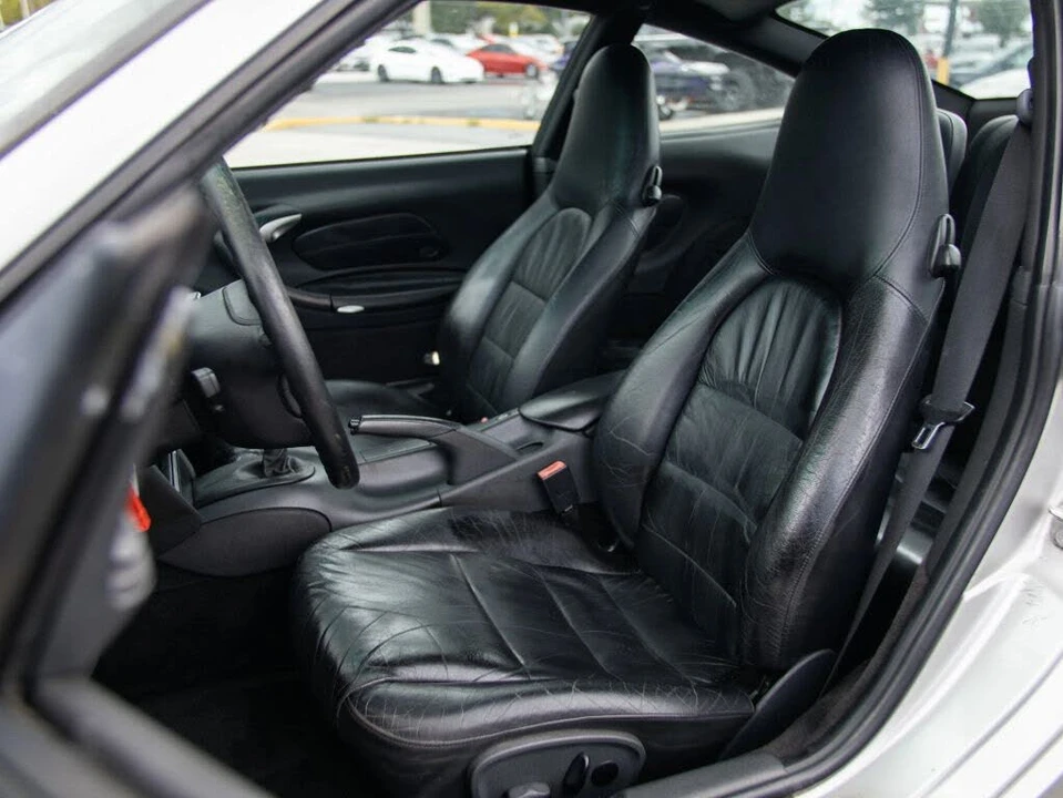 1999 Porsche 996 Carrera 4 - Image 25 of 31