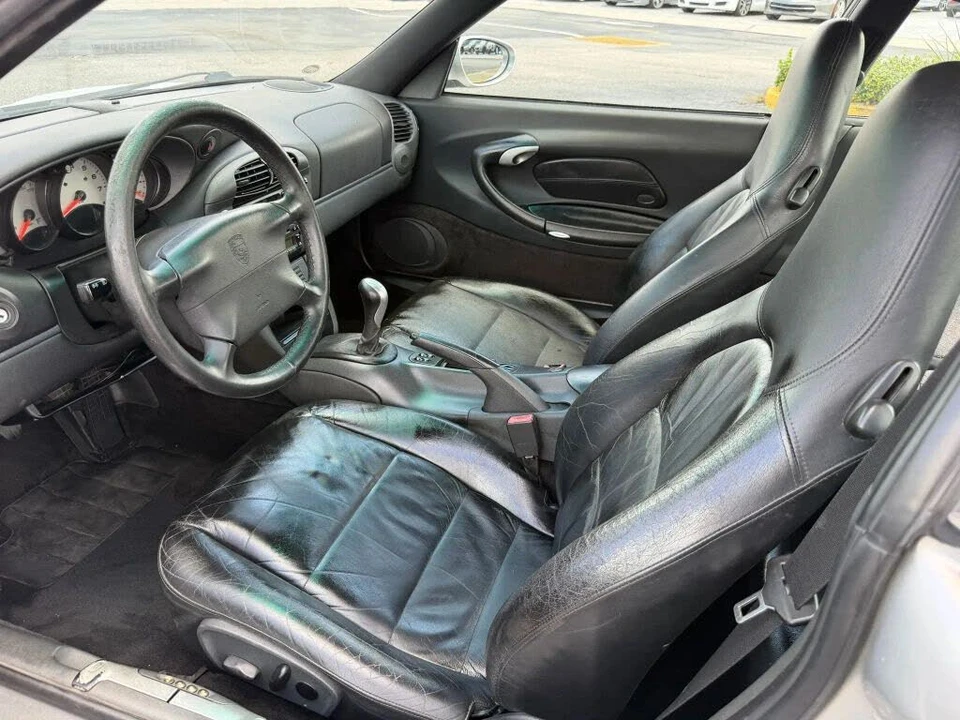 1999 Porsche 996 Carrera 4 - Image 10 of 13