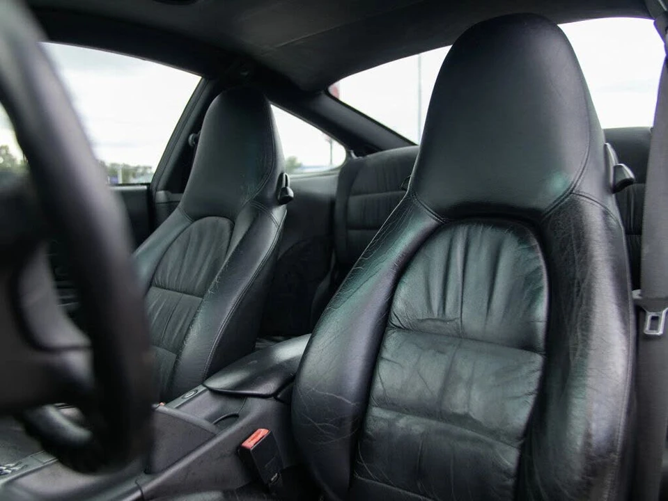 1999 Porsche 996 Carrera 4 - Image 26 of 31