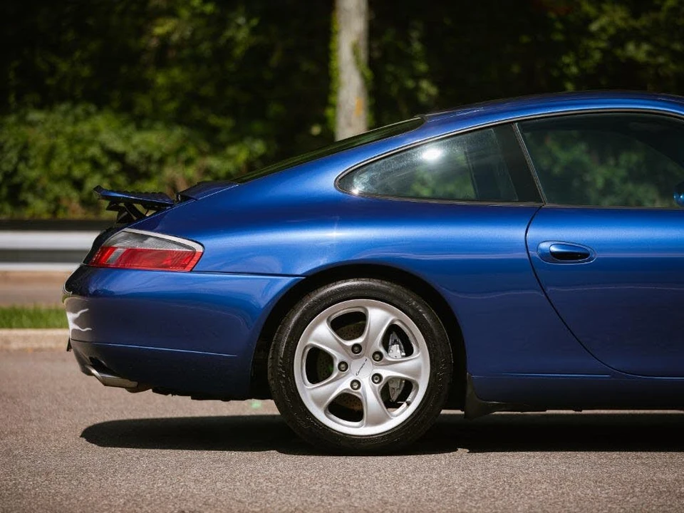1999 Porsche 996 Carrera 4 - Image 23 of 31