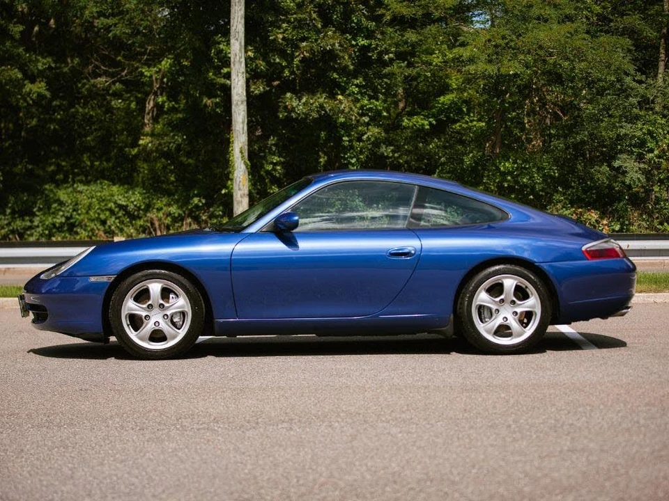 1999 Porsche 996 Carrera 4 - Image 9 of 31