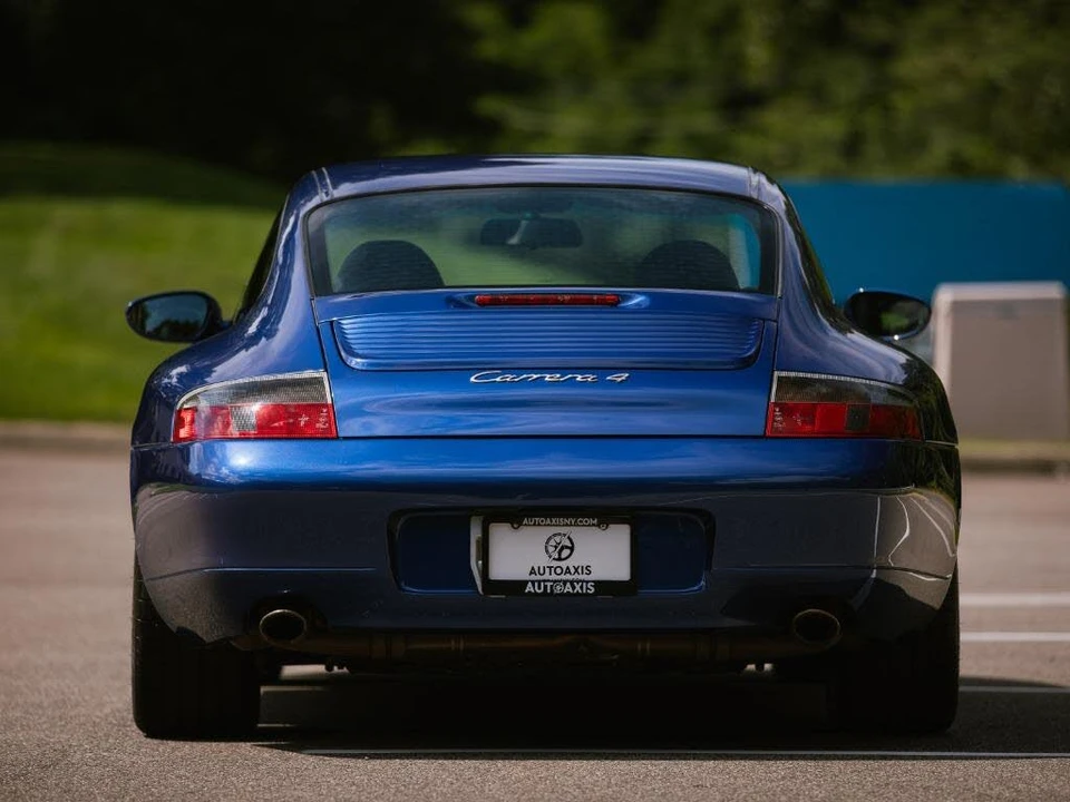 1999 Porsche 996 Carrera 4 - Image 12 of 31