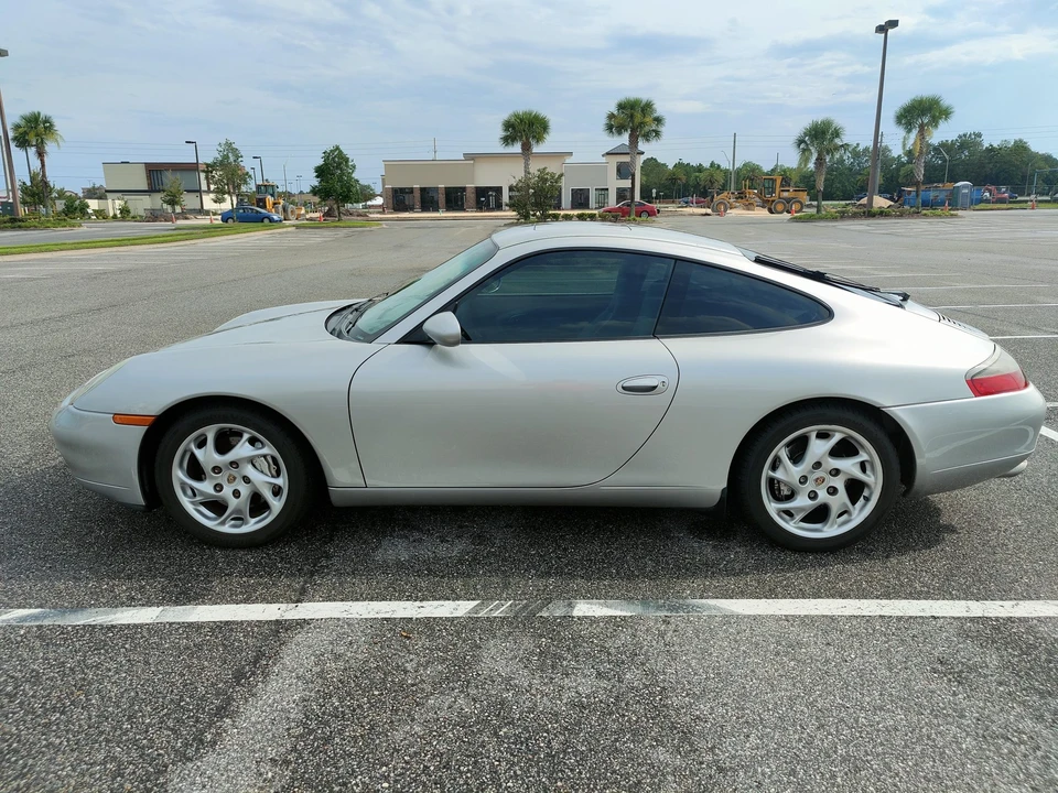 1999 Porsche 996 Carrera - Image 13 of 31