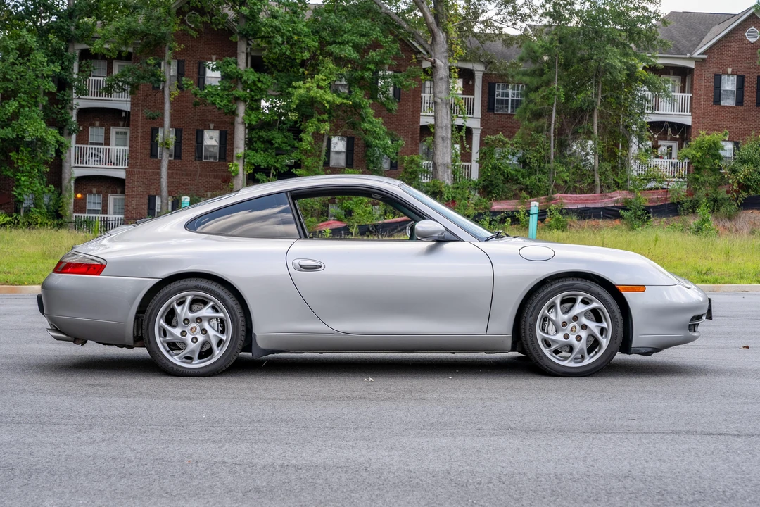 1999 Porsche 996 Carrera - Image 10 of 31