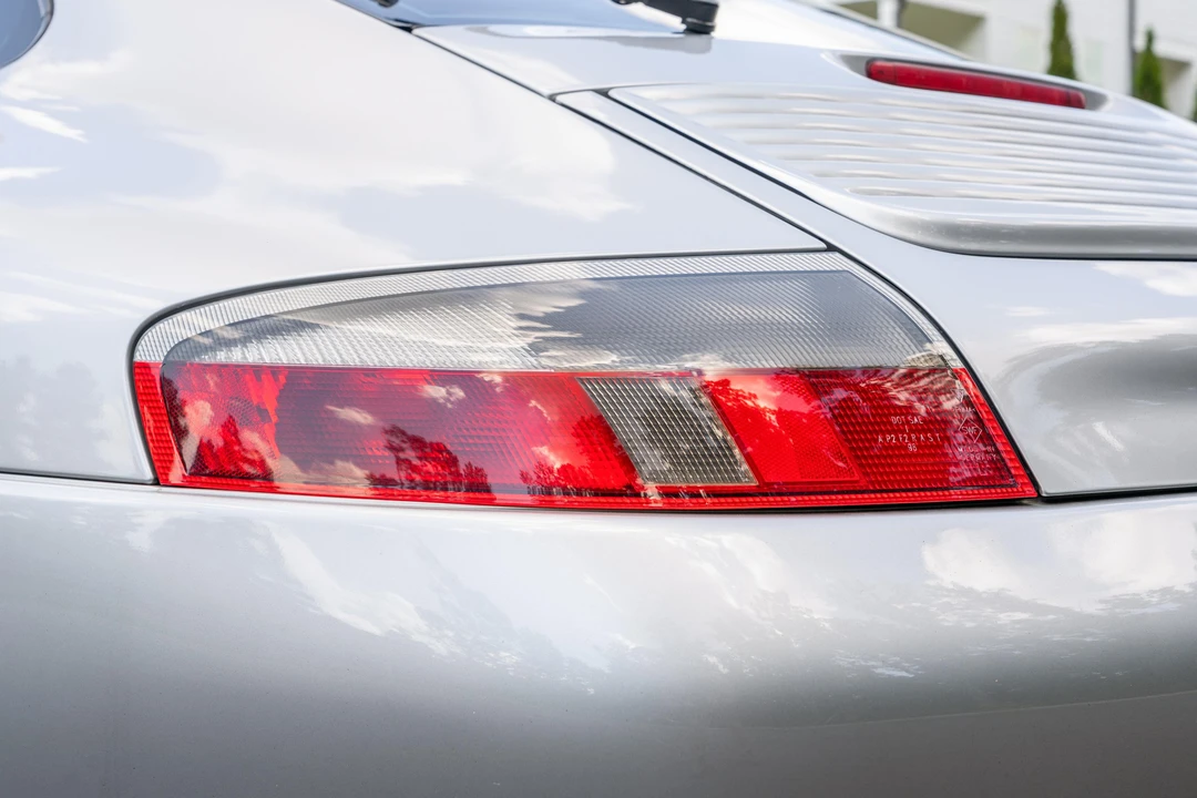 1999 Porsche 996 Carrera - Image 15 of 31