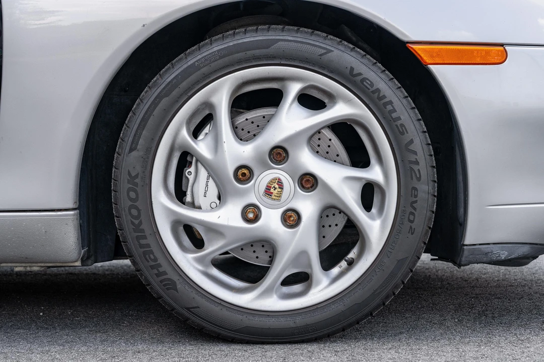 1999 Porsche 996 Carrera - Image 27 of 31