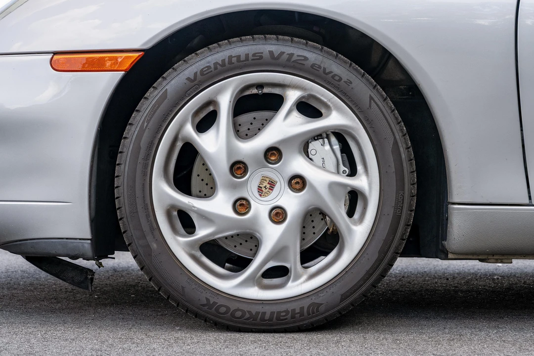 1999 Porsche 996 Carrera - Image 24 of 31