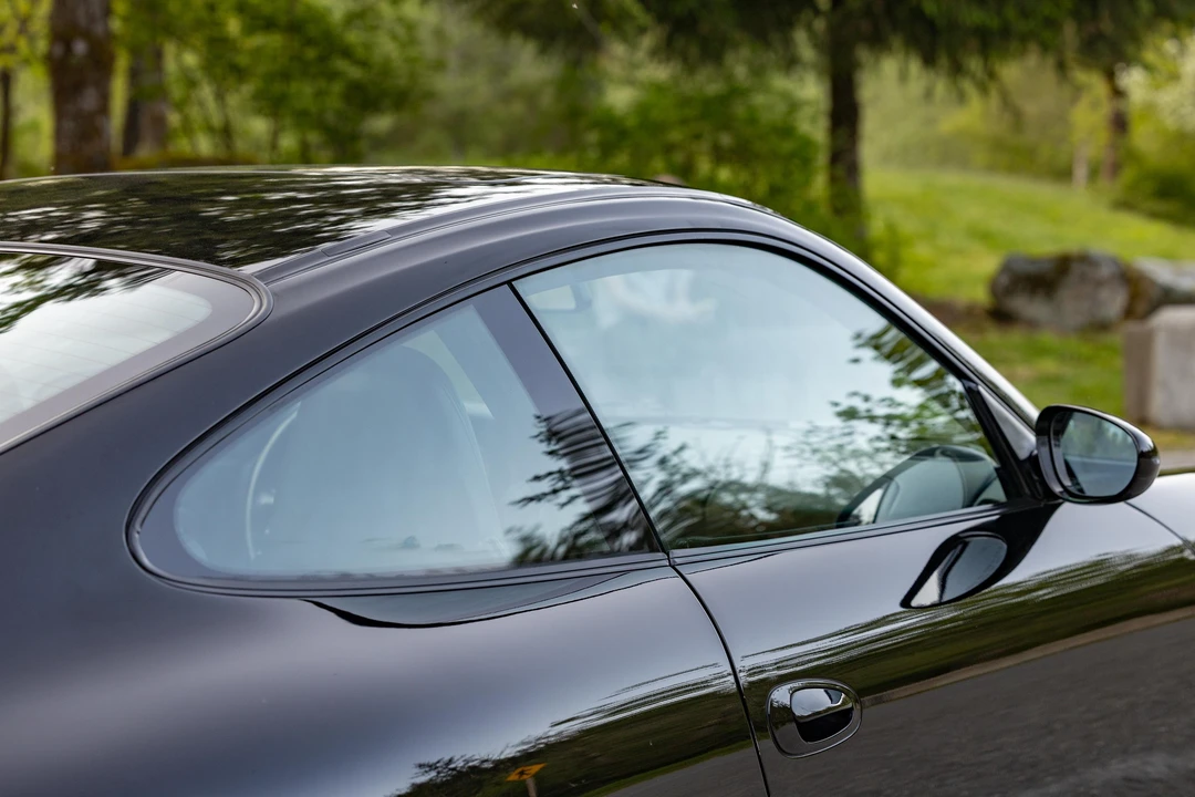1999 Porsche 996 Carrera - Image 28 of 31