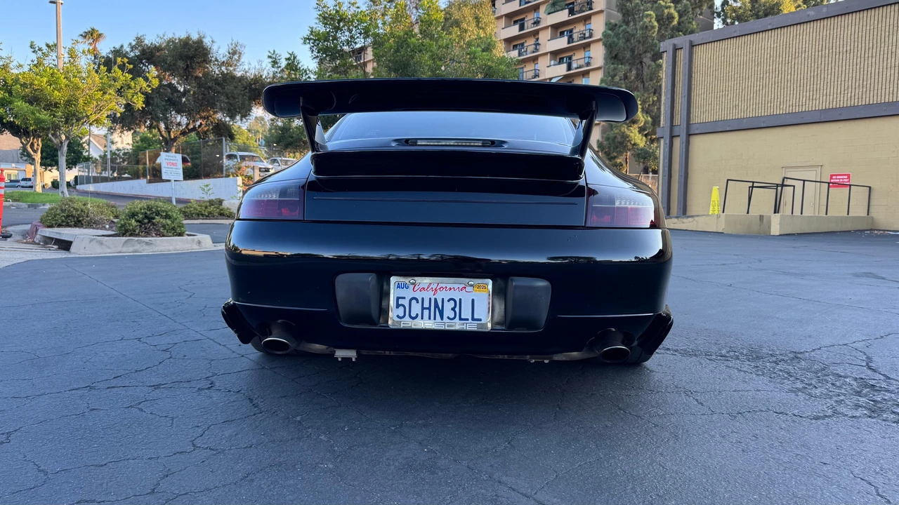 1999 Porsche 996 Carrera 4 - Image 16 of 31